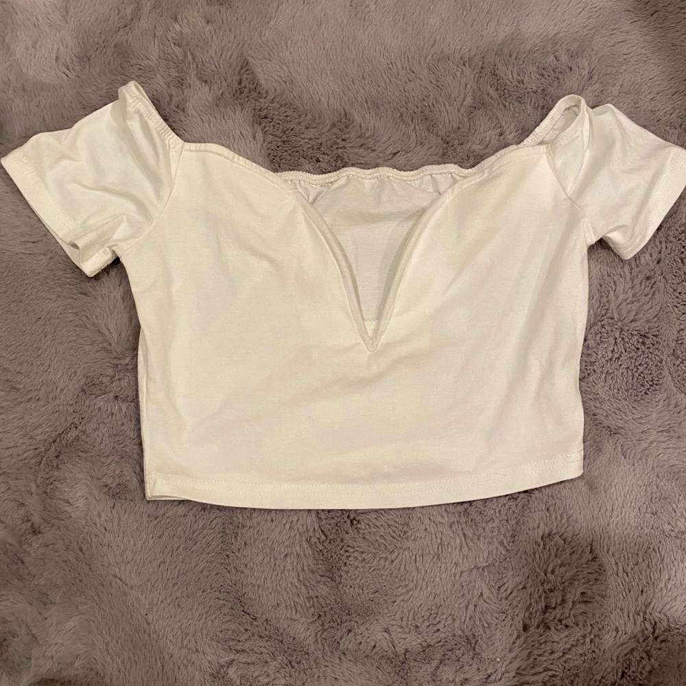 Shein V crop top off the shoulder